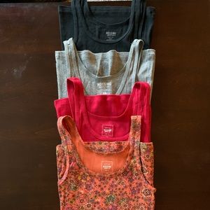 Lot of women’s tank tops